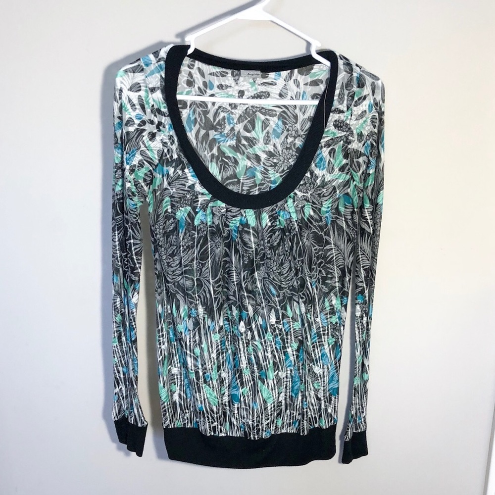 Patterned black and blue burnout scoop neck shirt